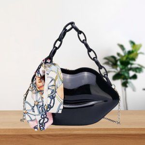 Lip-shaped clutch bag with scarf (NEW)